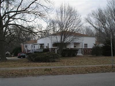 1403 E Elm St in Springfield, MO - Building Photo