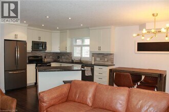 27 Stillwater St in Kitchener, ON - Building Photo - Building Photo