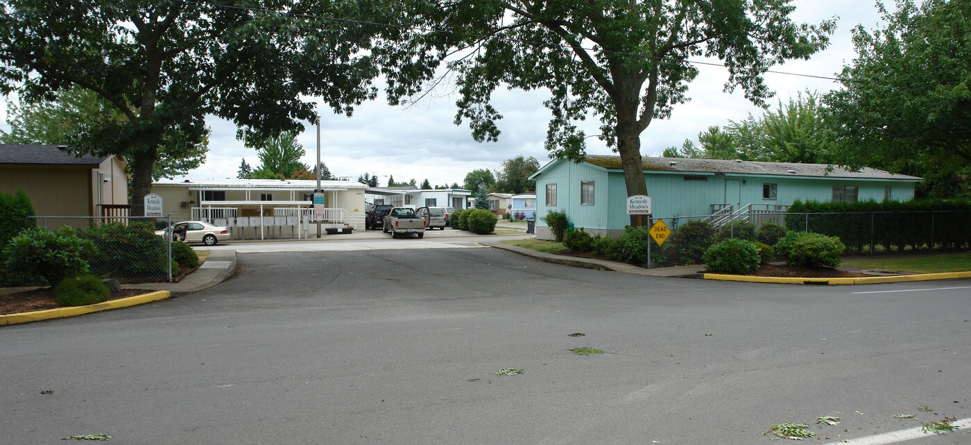 Kennedy Meadows Mobile Home Park in Salem, OR - Building Photo