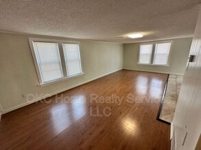 2936 SW 50th St in Oklahoma City, OK - Building Photo - Building Photo