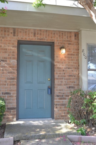 property at 800 W Collins St