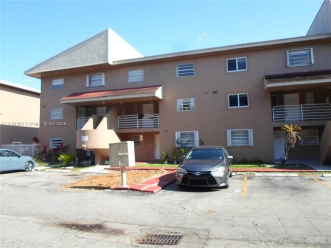 2750 W 60th St in Hialeah, FL - Building Photo - Building Photo