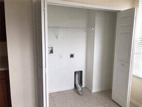 9817 Carlsdale Dr in Riverview, FL - Building Photo - Building Photo