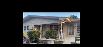 530 NE 138th St in North Miami, FL - Building Photo