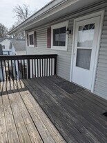 209 W Oak St, Unit 209 #1 in Ellettsville, IN - Building Photo