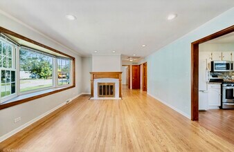 509 Gierz St in Downers Grove, IL - Building Photo - Building Photo