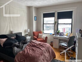 15 Cummings Rd in Boston, MA - Building Photo