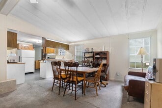 1061 Center St NW in Atlanta, GA - Building Photo - Building Photo