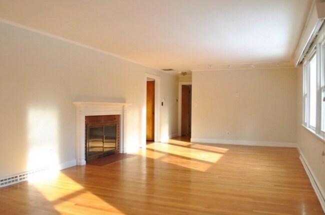 21 Hillside Rd in Lincoln, MA - Building Photo - Building Photo
