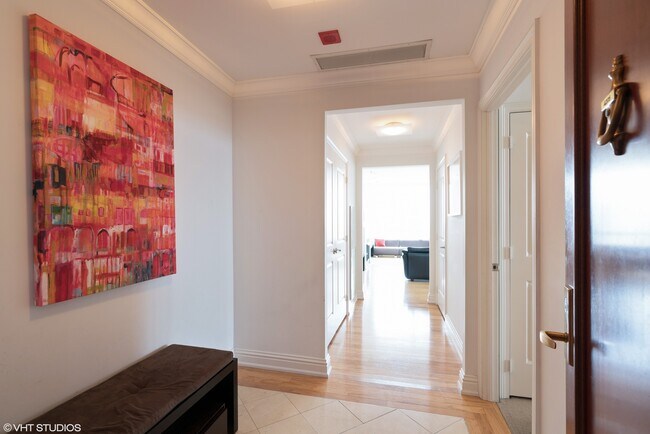 55 E Erie St in Chicago, IL - Building Photo - Building Photo