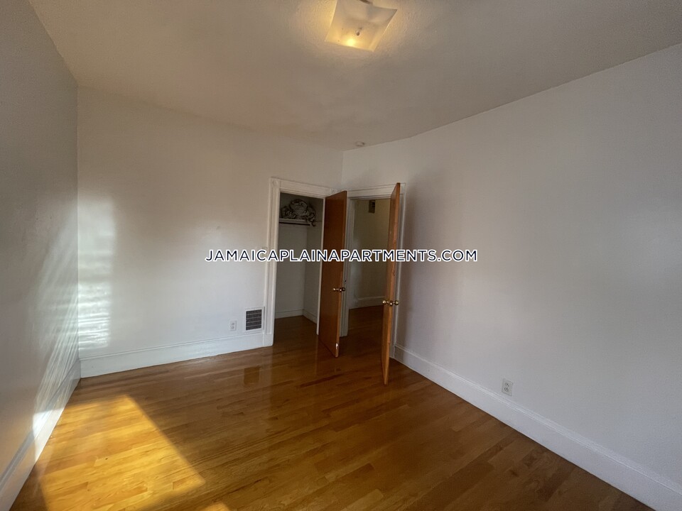 22 Bynner St, Unit 3 in Boston, MA - Building Photo