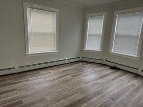 974 Smith St in Providence, RI - Building Photo - Building Photo