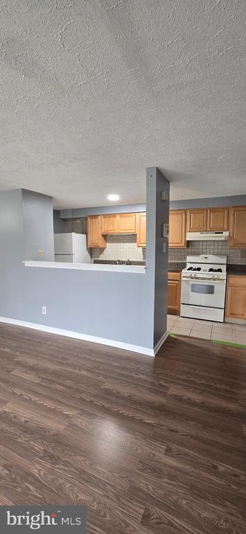 property at 96 Kenwood Dr