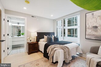 6604 Ridge Ave, Unit UNIT 411 in Philadelphia, PA - Building Photo - Building Photo