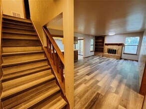 213 Woodbridge Cir in Edmond, OK - Building Photo - Building Photo