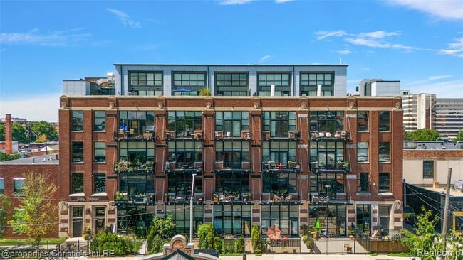property at 444 W Willis St