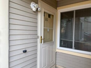 86 Teal Ct in Hightstown, NJ - Building Photo - Building Photo