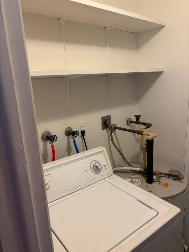 1641 Maple Dr in Ft. Myers, FL - Building Photo - Building Photo