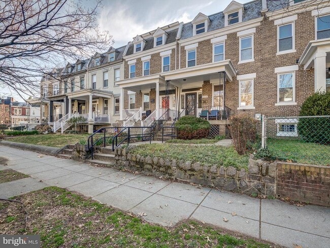 4008 Illinois Ave NW in Washington, DC - Building Photo - Building Photo
