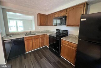 9410 Squires Ct in Laurel, MD - Building Photo - Building Photo