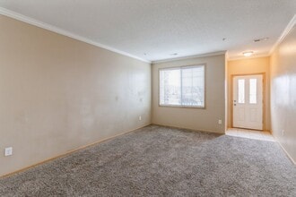 574 84th St in West Des Moines, IA - Building Photo - Building Photo