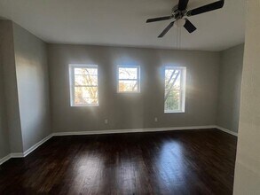 83 Clerk St in Jersey City, NJ - Building Photo - Building Photo