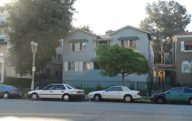 516 S Rampart Blvd in Los Angeles, CA - Building Photo - Building Photo