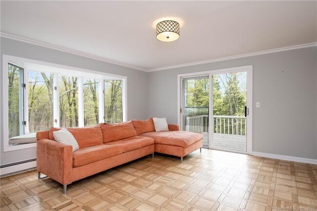 241 Maple Rd in Easton, CT - Building Photo - Building Photo