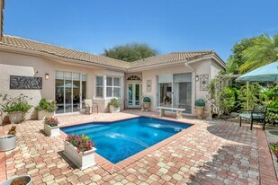 2076 Cezanne Rd in West Palm Beach, FL - Building Photo