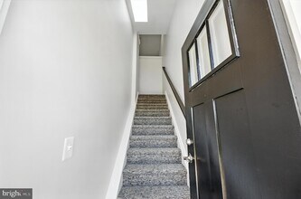 19510 Village Walk, Unit 2-205 in Montgomery Village, MD - Building Photo - Building Photo