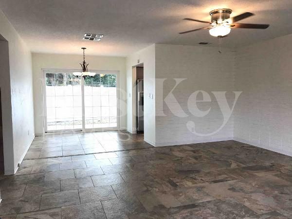 5700 26th Ave N in St. Petersburg, FL - Building Photo - Building Photo