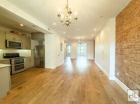 EASTERN PARKWAY / Remarkable Renovated 4-B in Brooklyn, NY - Building Photo