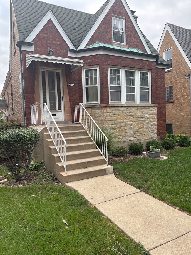 property at 3012 Wisconsin Ave