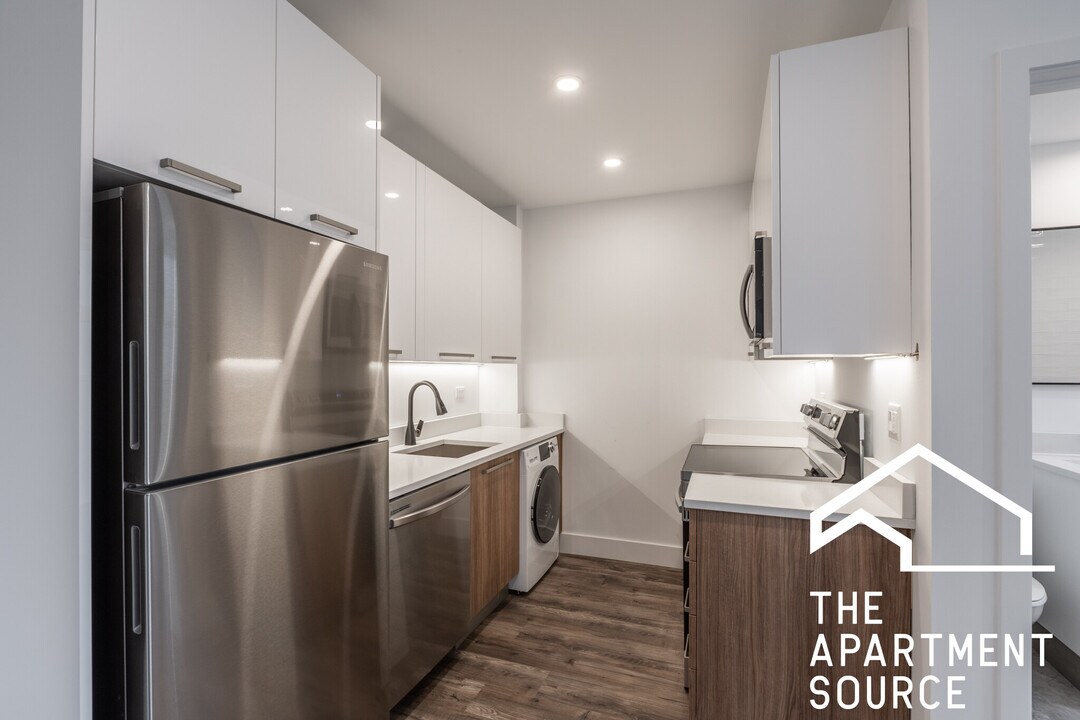 941 W Carmen Ave in Chicago, IL - Building Photo