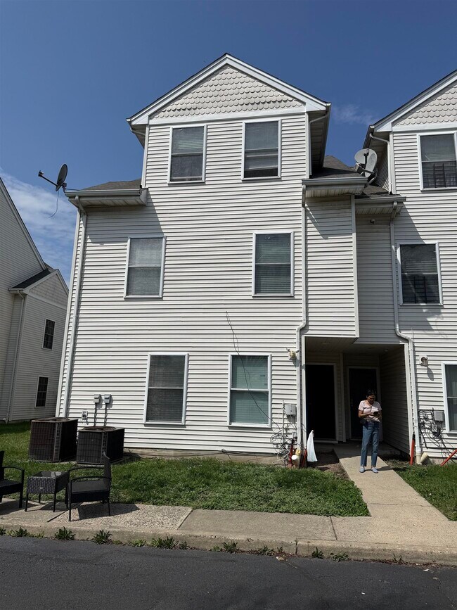 380 Ocean Ave in Jersey City, NJ - Building Photo - Building Photo