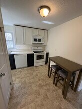 15 Rocky Hill Rd in Yarmouth, ME - Building Photo - Building Photo