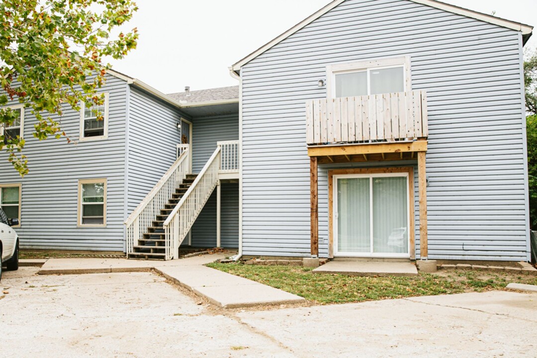3421 W Zoo Blvd in Wichita, KS - Building Photo