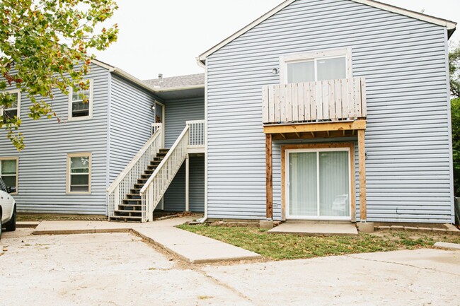property at 3421 W Zoo Blvd