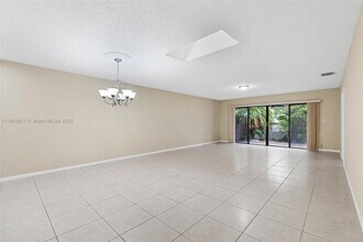 608 St Andrews Rd in Hollywood, FL - Building Photo - Building Photo