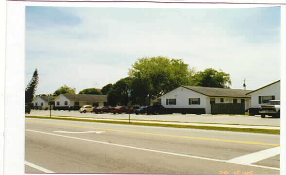 Eastview Manor in Jupiter, FL - Building Photo - Building Photo