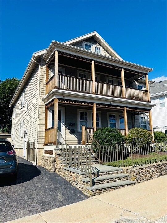 89 Perthshire Rd in Boston, MA - Building Photo