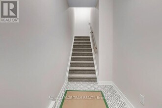 736 Mishi Private in Ottawa, ON - Building Photo - Building Photo