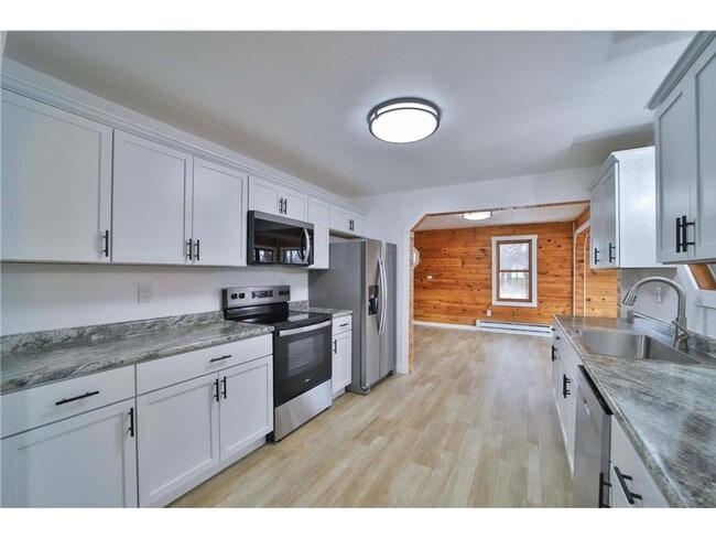 12817 Co Rd 10 in Deerwood, MN - Building Photo - Building Photo