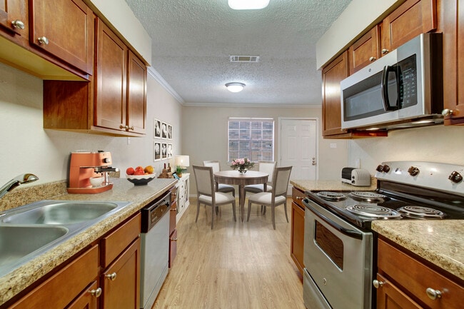 Autumn Chase Apartments