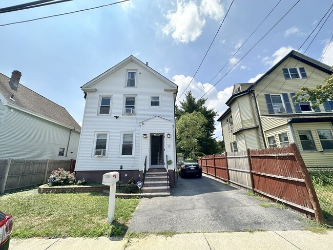 39 Richardson St, Unit 1