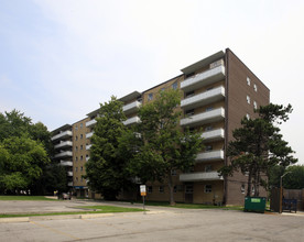 Lake Promenade Community in Toronto, ON - Building Photo - Building Photo