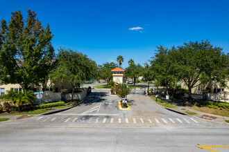 Club Cortile in Kissimmee, FL - Building Photo - Building Photo