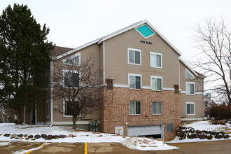 Blueberry Hill Apartments in Madison, WI - Foto de edificio - Building Photo