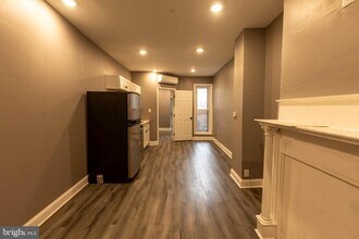 6035 Hazel Ave in Philadelphia, PA - Building Photo - Building Photo