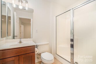 243 Lincoln St in Charlotte, NC - Building Photo - Building Photo